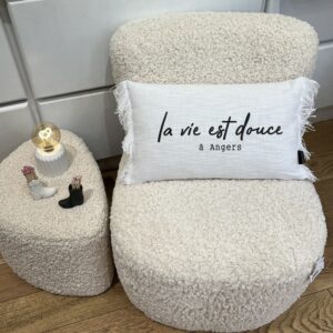 Coussin FANCY blanc LA VIE EST DOUCE A ANGERS Sophie Janiere A&C Angers-min