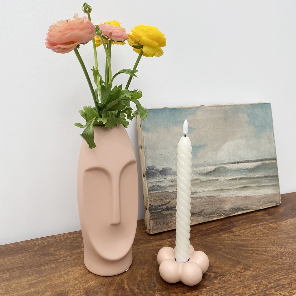 2 bougies led flambeaux cire naturelle ivoire opjet a&c maison angers ambiance 3-min 2 bougies led flambeaux cire naturelle ivoire opjet a&c maison angers