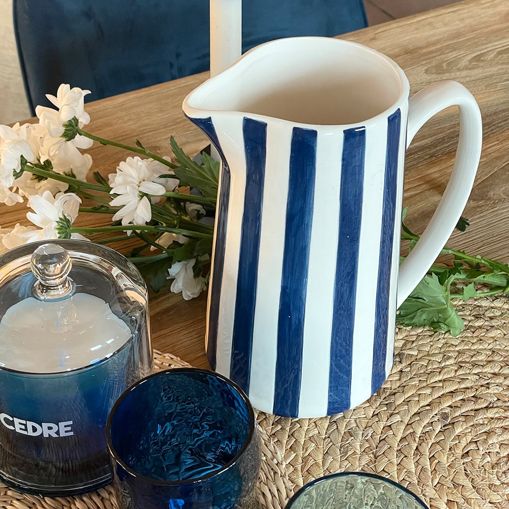 PICHET RAYURE BLEU OPJET AC MAISON ANGERS 3-min PICHET RAYURE BLEU OPJET AC MAISON ANGERS