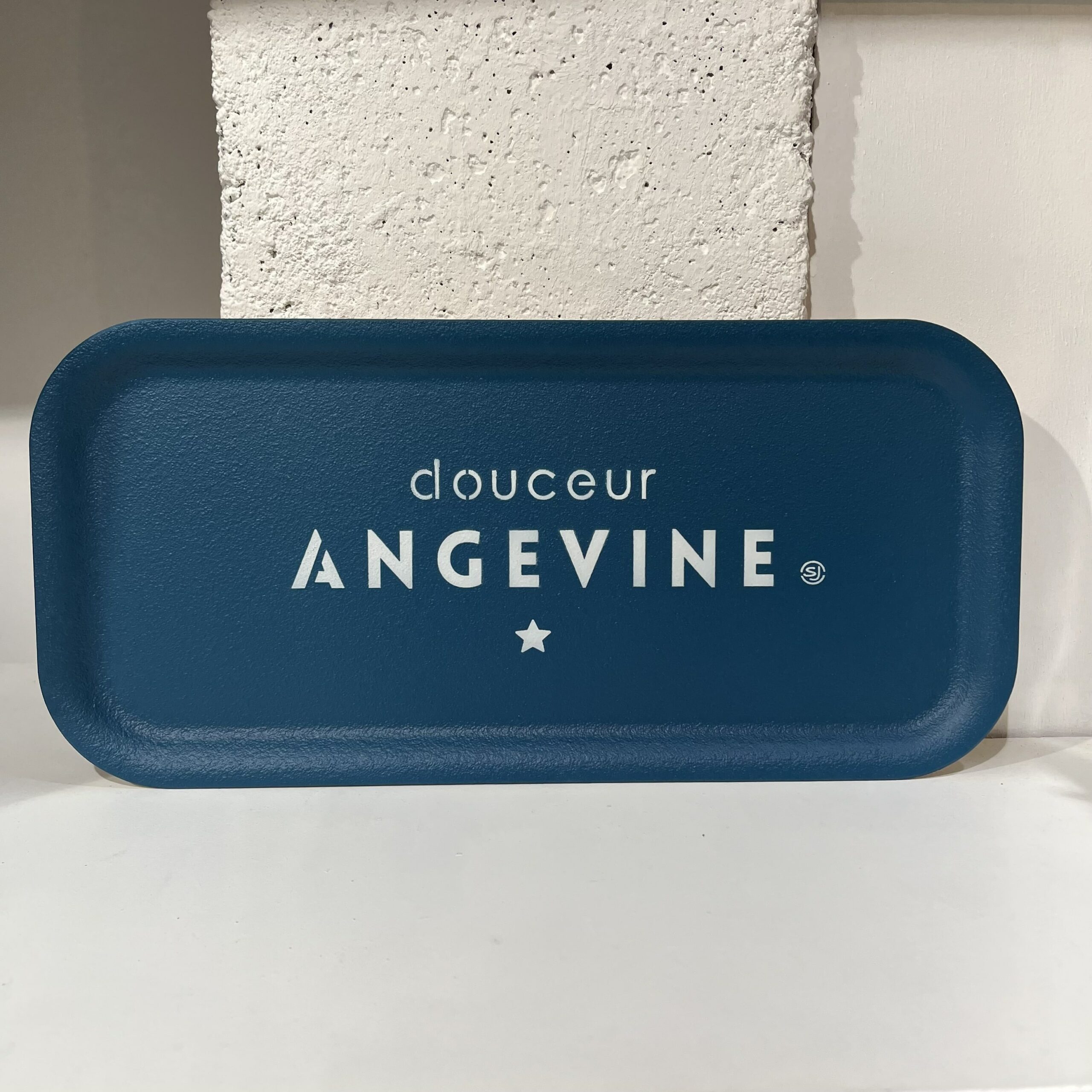 plateau liege Douceur Angevine bleu glenant Sophie Janiere A&C ANGERS-min plateau liege Douceur Angevine bleu glenant Sophie Janiere A&C ANGERS-min