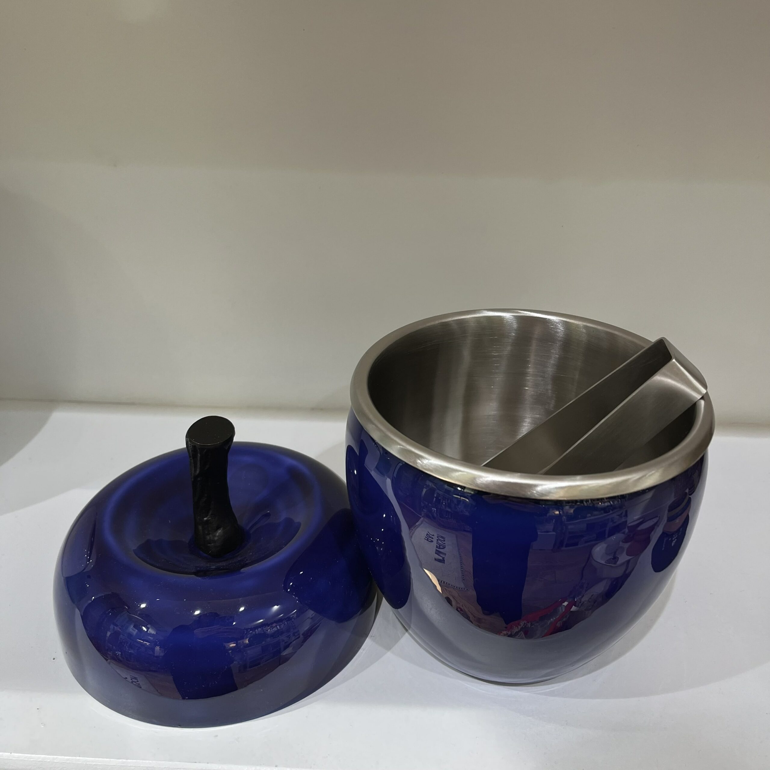Apple ice BUCKET majorelle bazardeluxe A&C Angers 2-min Apple ice BUCKET majorelle bazardeluxe A&C Angers 2-min