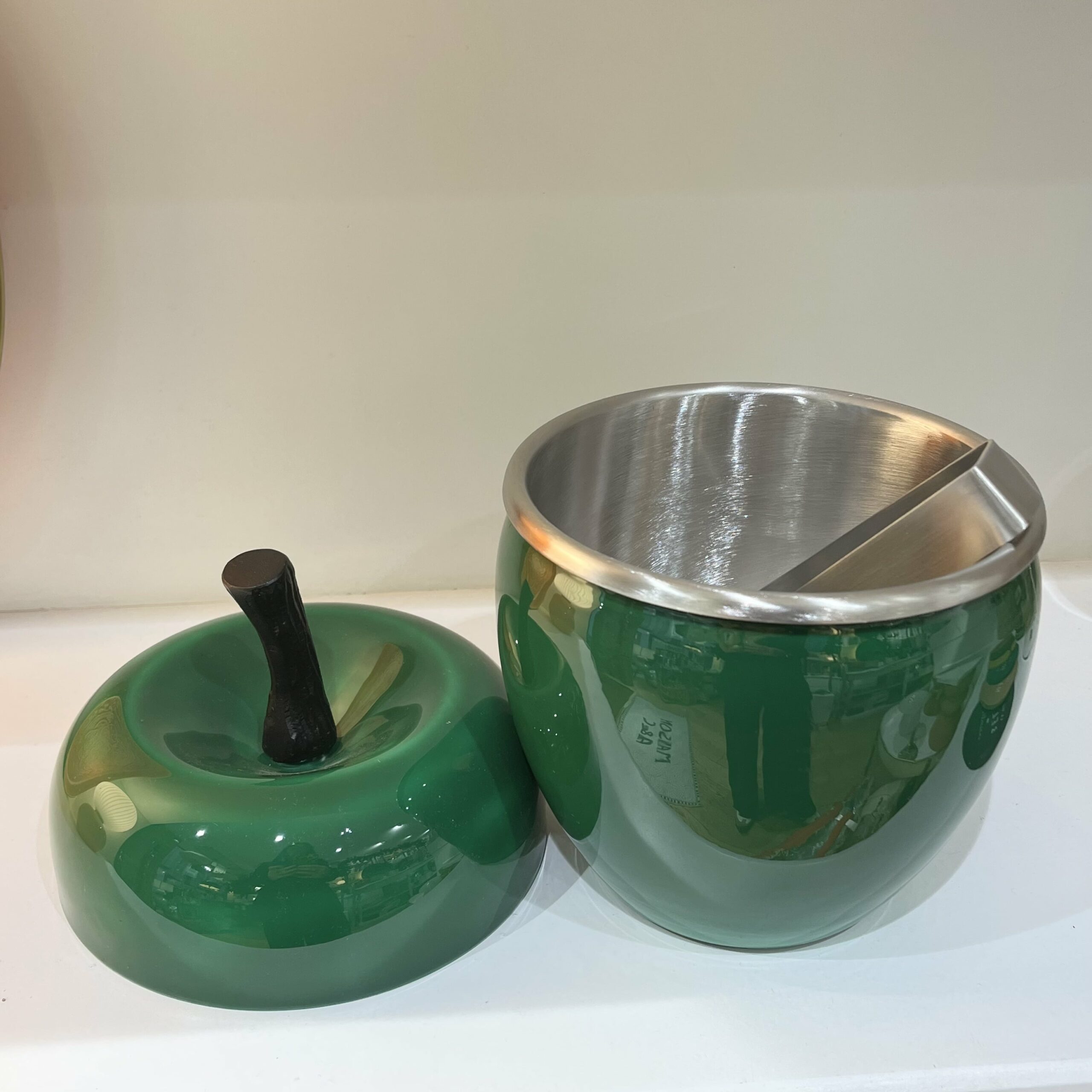 Apple ice BUCKET tamegroute bazardeluxe A&C Angers 1-min Apple ice BUCKET tamegroute bazardeluxe A&C Angers 1-min