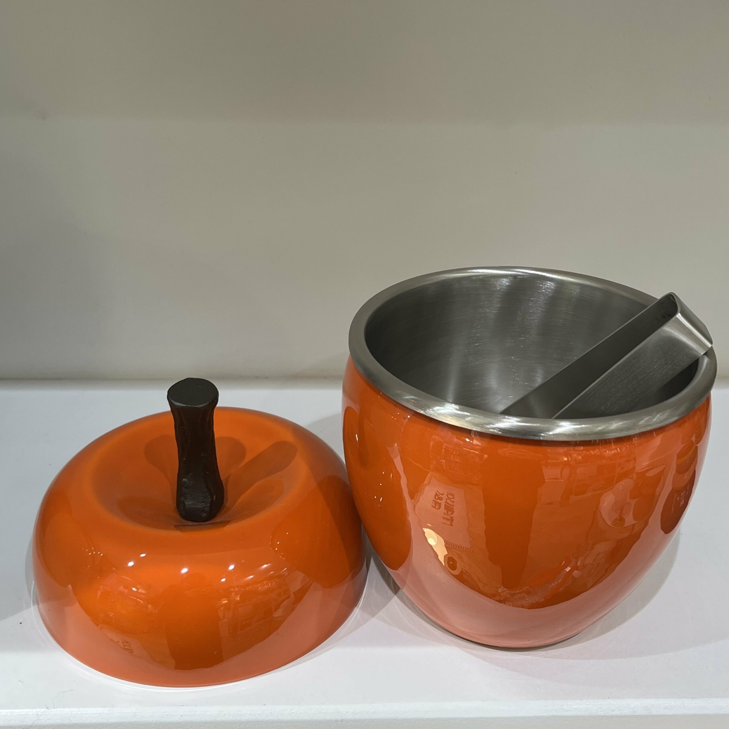 apple ice BUCKET orange bazardeluxe A&C Angers 1-min apple ice BUCKET orange bazardeluxe A&C Angers 1-min