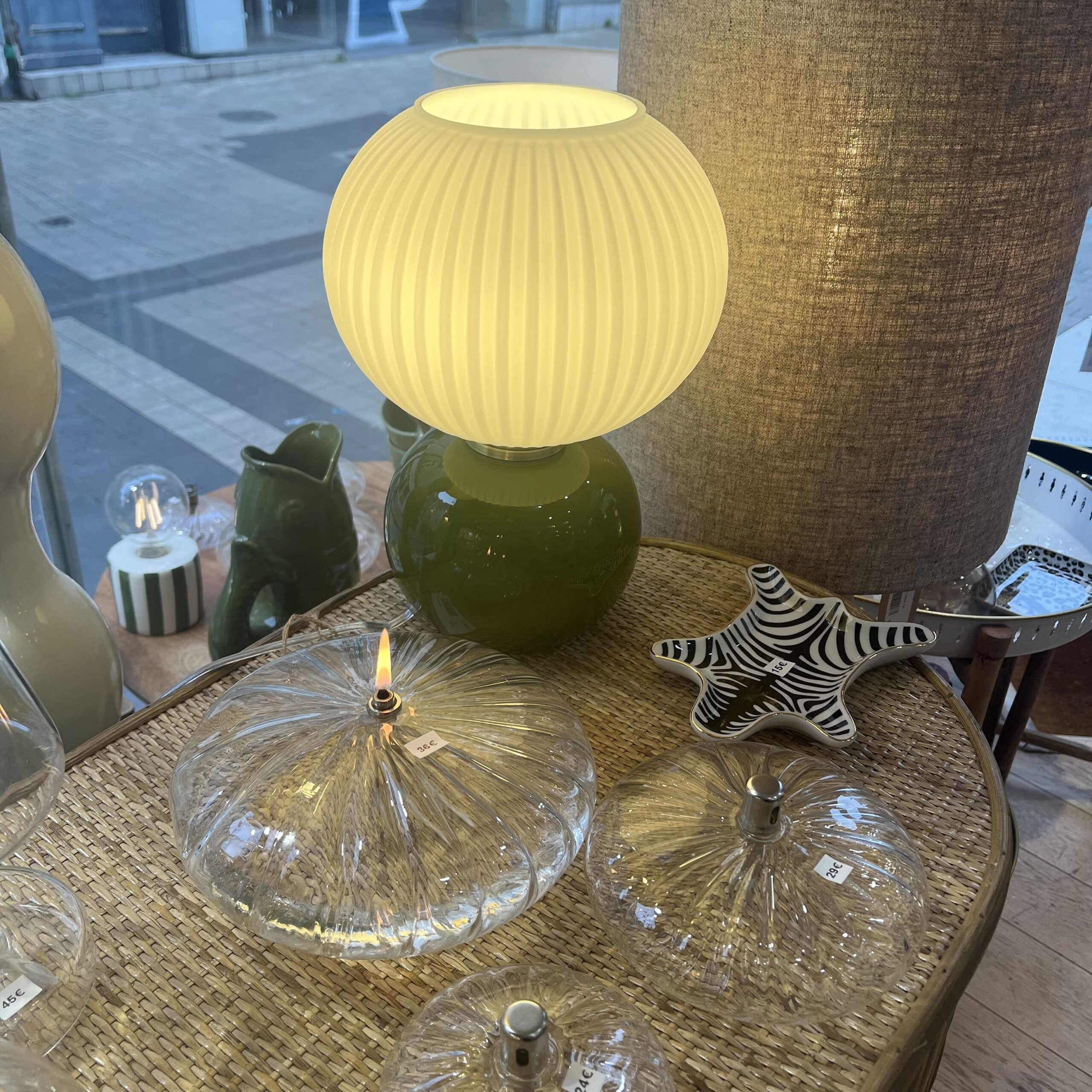 Lampe ADONIS kaki OPJET A&C Angers 2-min Lampe ADONIS kaki OPJET A&C Angers 2-min