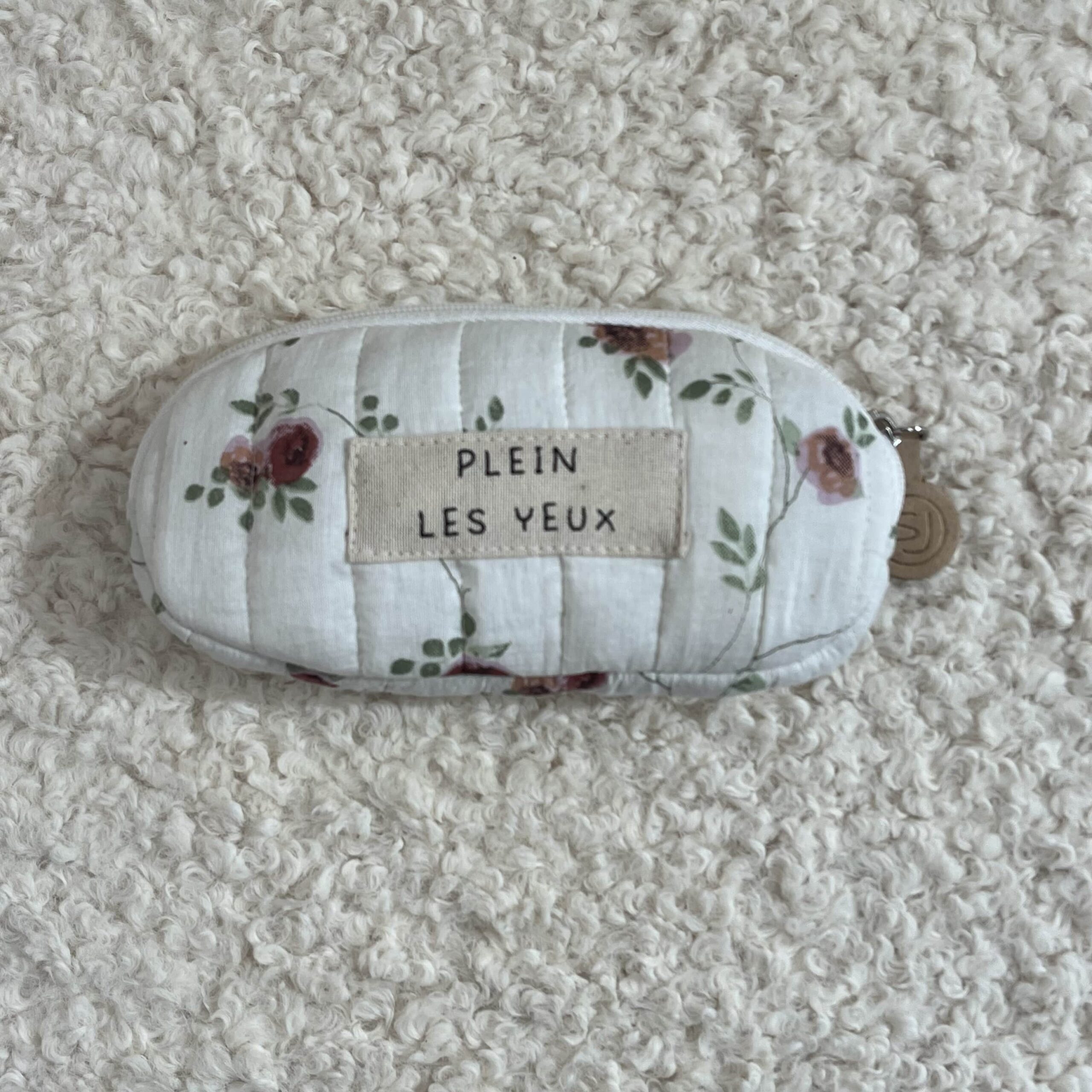 Trousse lunette JAIPUR Sophie janiere A&C Angers 4-min Trousse lunette JAIPUR Sophie janiere A&C Angers 4-min