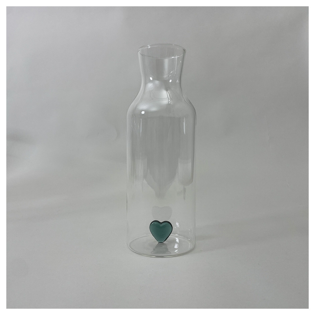 carafe-heart-lake-green bazardeluxe A&C Angers-min carafe-heart-lake-green bazardeluxe A&C Angers-min