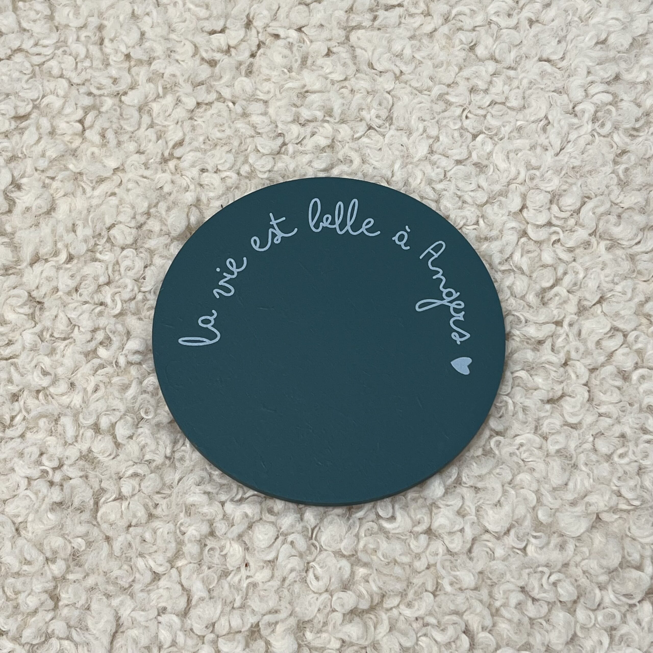 Dessous de verre La vie est belle à Angers Bleu Sophie Janière A&C Angers-min Dessous de verre La vie est belle à Angers Bleu Sophie Janière A&C Angers-min