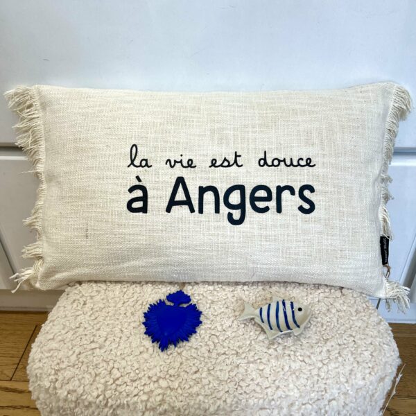 coussin fancy la vie est douce à Angers Sophie Janière A&C Angers naturel-min