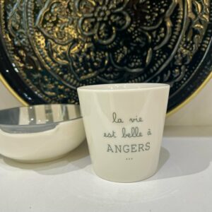 Moyen gobelet La vie est belle à Angers Sophie Janière A&C Angers-min