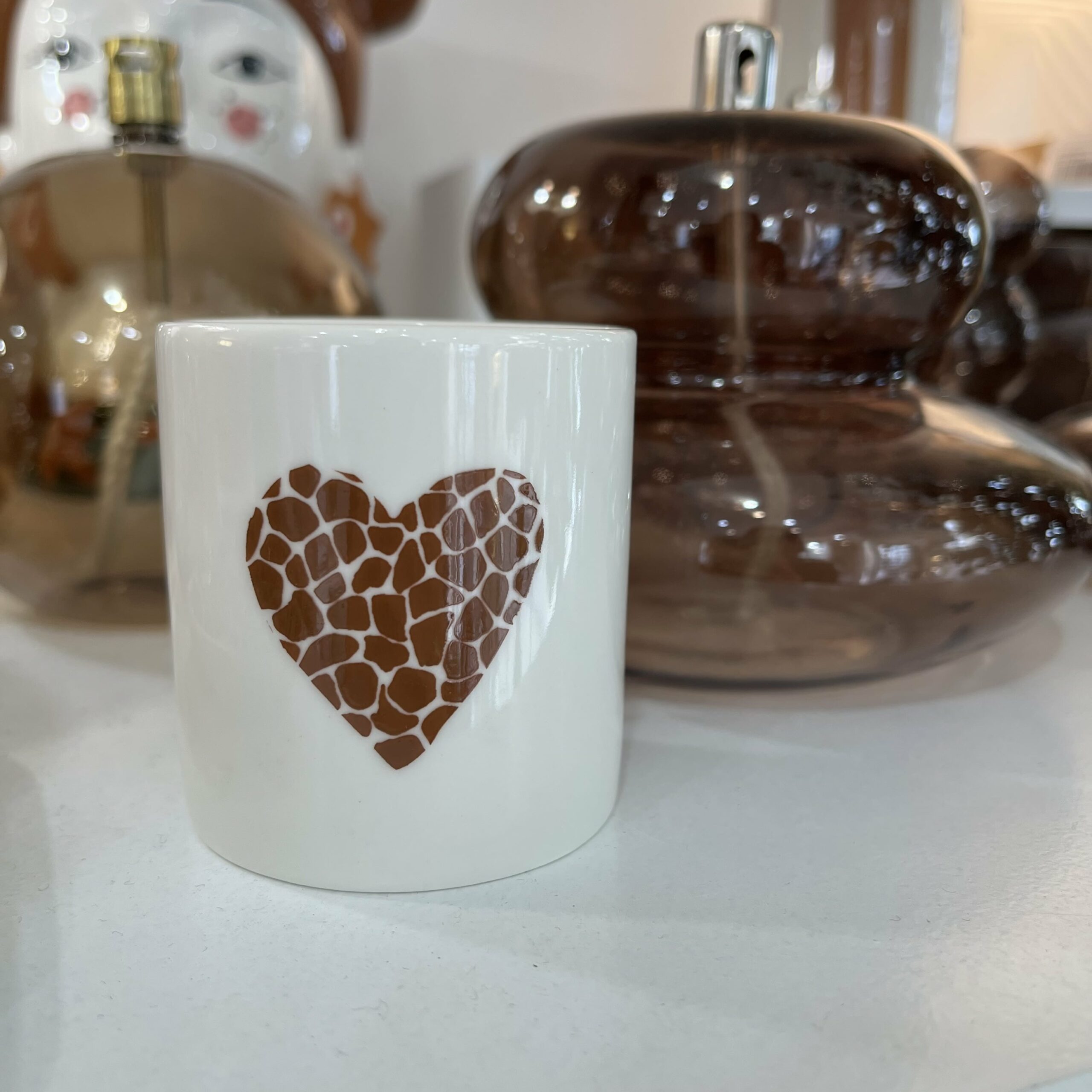 mini mug coeur motif craquelé A&C Angers Sophie Janière-min mini mug coeur motif craquelé A&C Angers Sophie Janière-min